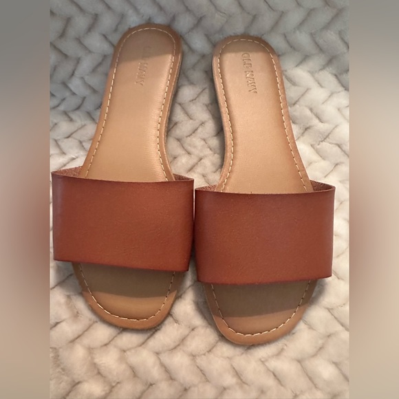 Old Navy Cognac Slide - Picture 2 of 5
